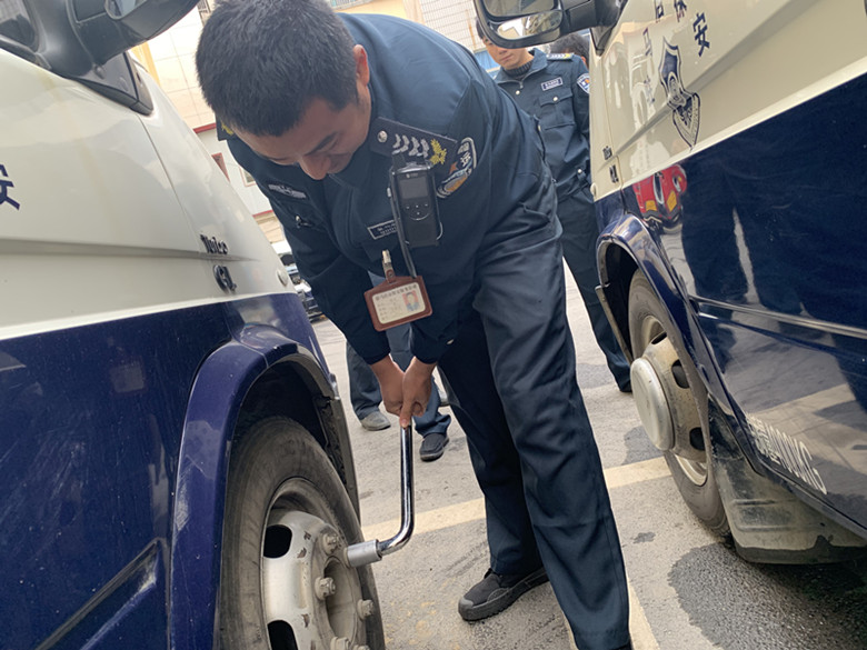 司機對車(chē)輛的維護2.jpg